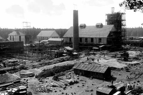 The Burghausen plant undergoing construction