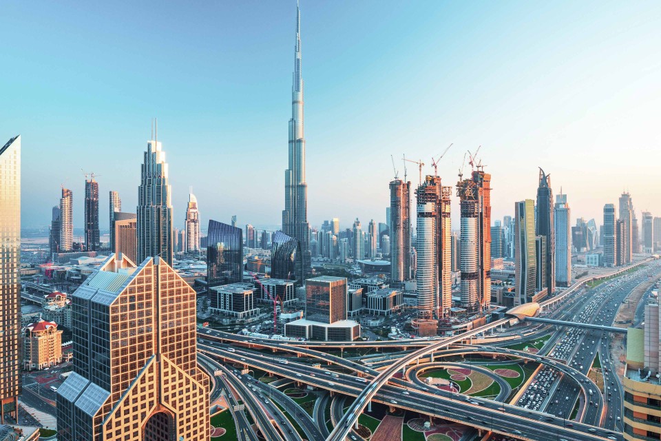 Große Verkehrskreuzung in Dubai
