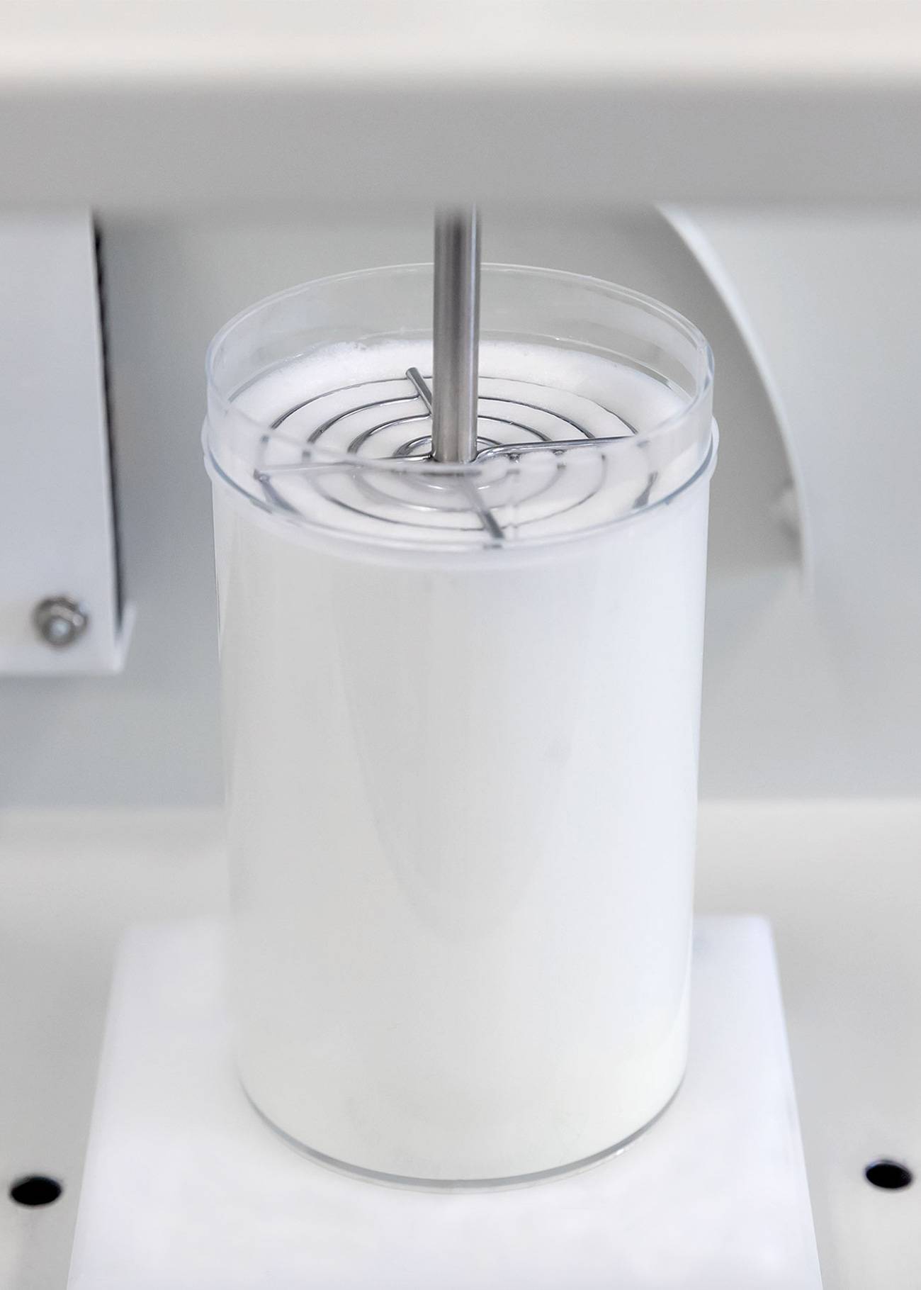 博格豪森食品实验室：技术人员用这种测试方案，对奶泡的发泡能力进行分析。