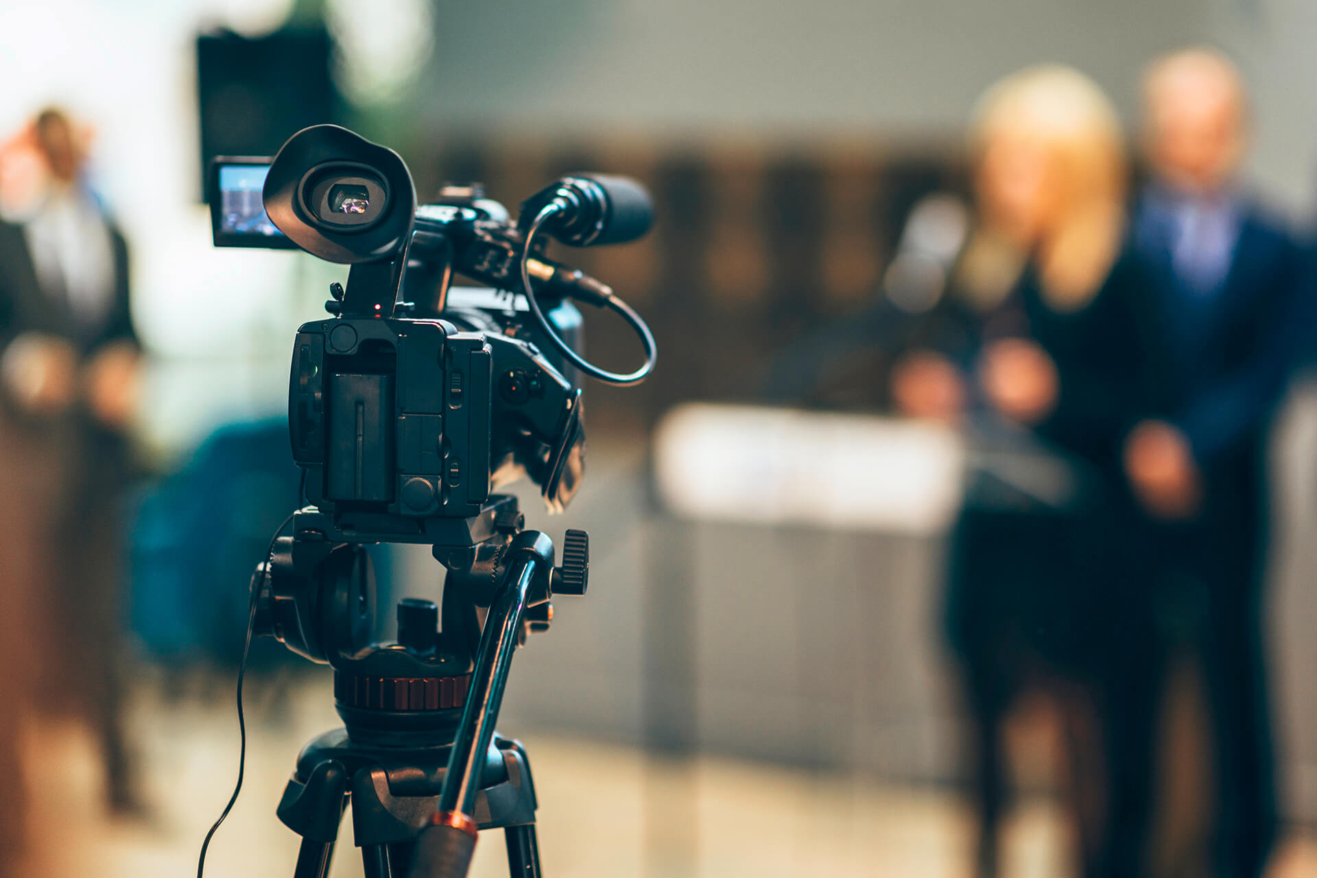 Kamera bei einer Pressekonferenz