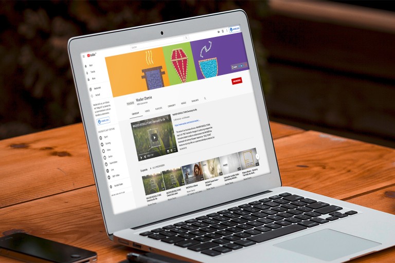 Die WACKER YouTube-Seite auf einem Laptop aufgerufen