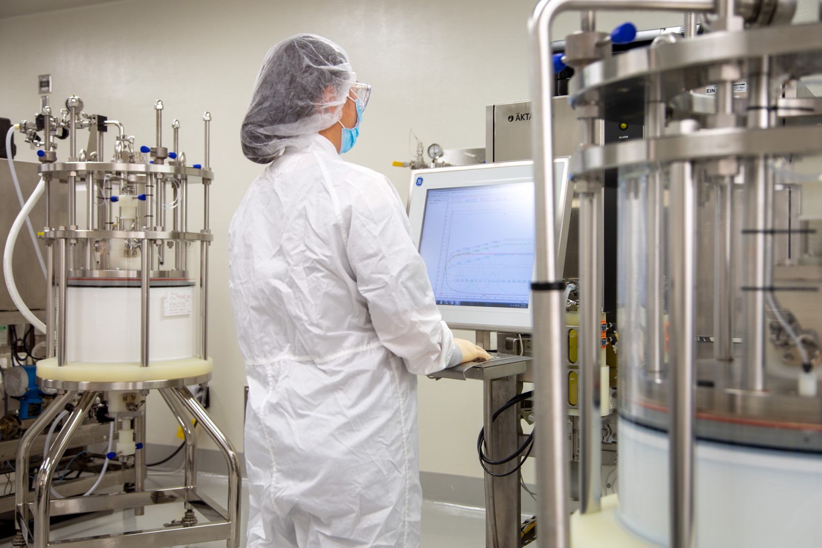 Pharmaceutical Manufacturing in the US - lab scene