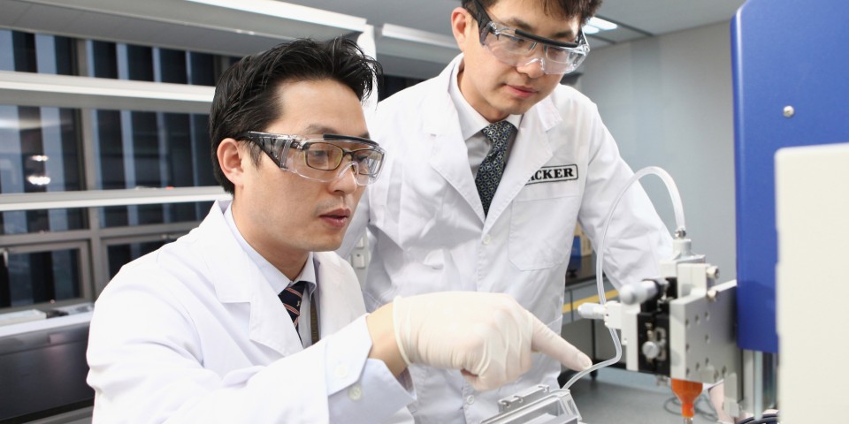 Expert training in laboratory