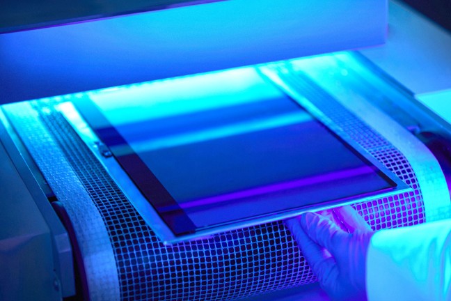The curing process is initiated by UV light, which makes it possible for manufacturers to work efficiently.