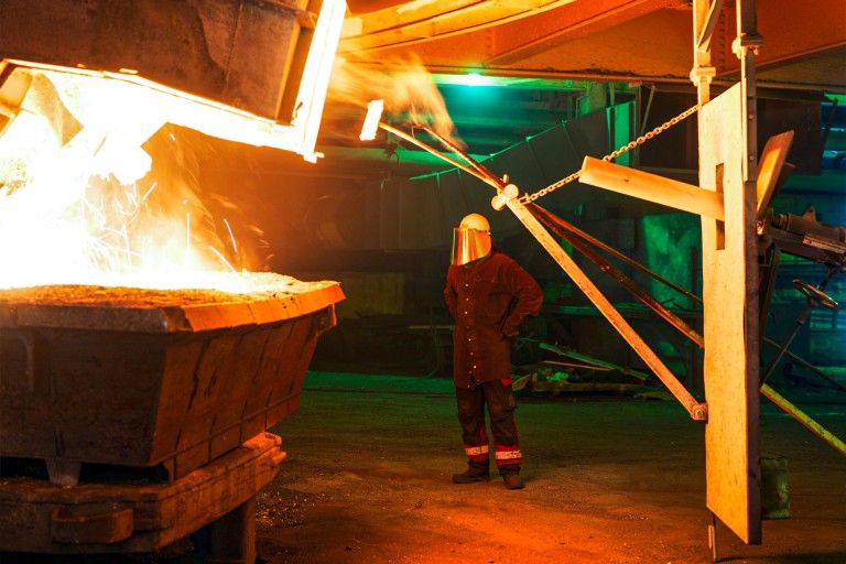 Produktion von Silicium aus Quarz und Kohle am Standort Holla, Norwegen