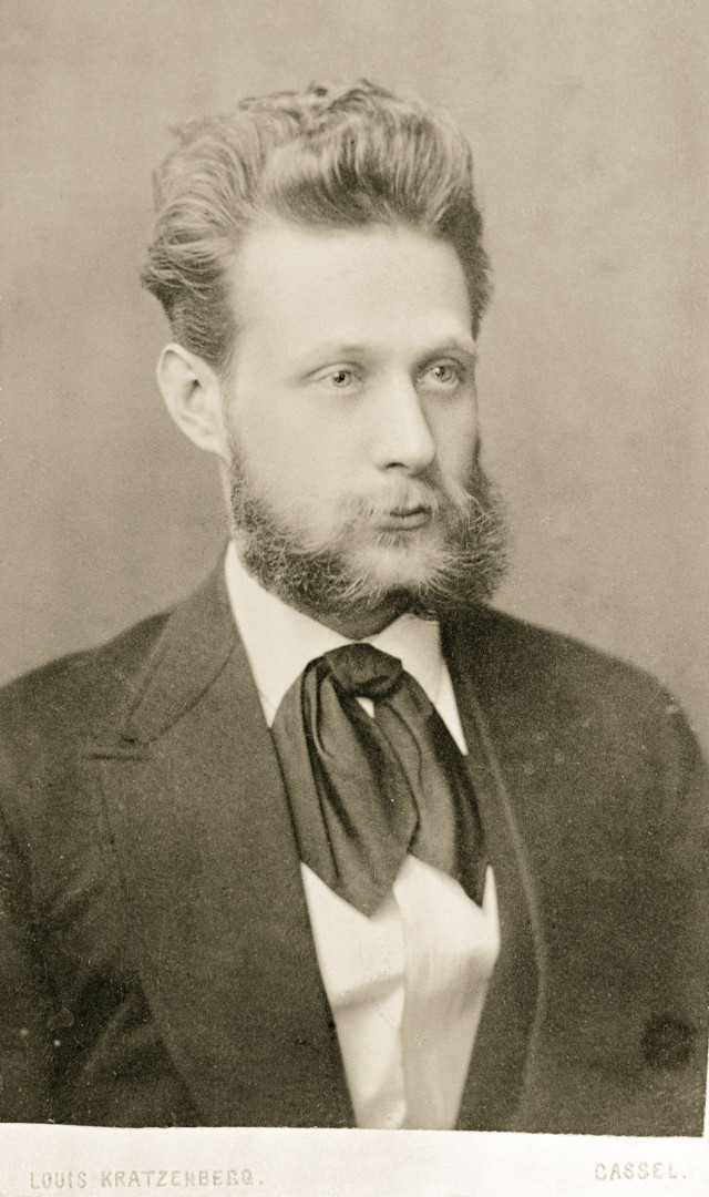 1874年在卡塞尔创业时的亚历山大·瓦克