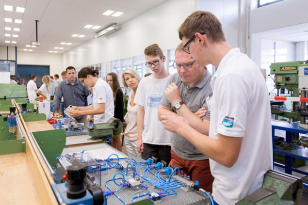 Berufsinformationstag 2016 am BBiW Burghausen