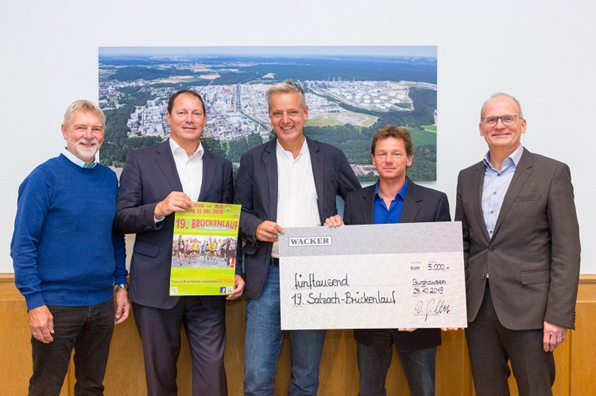 Spenden&uuml;bergabe Br&uuml;ckenlauf