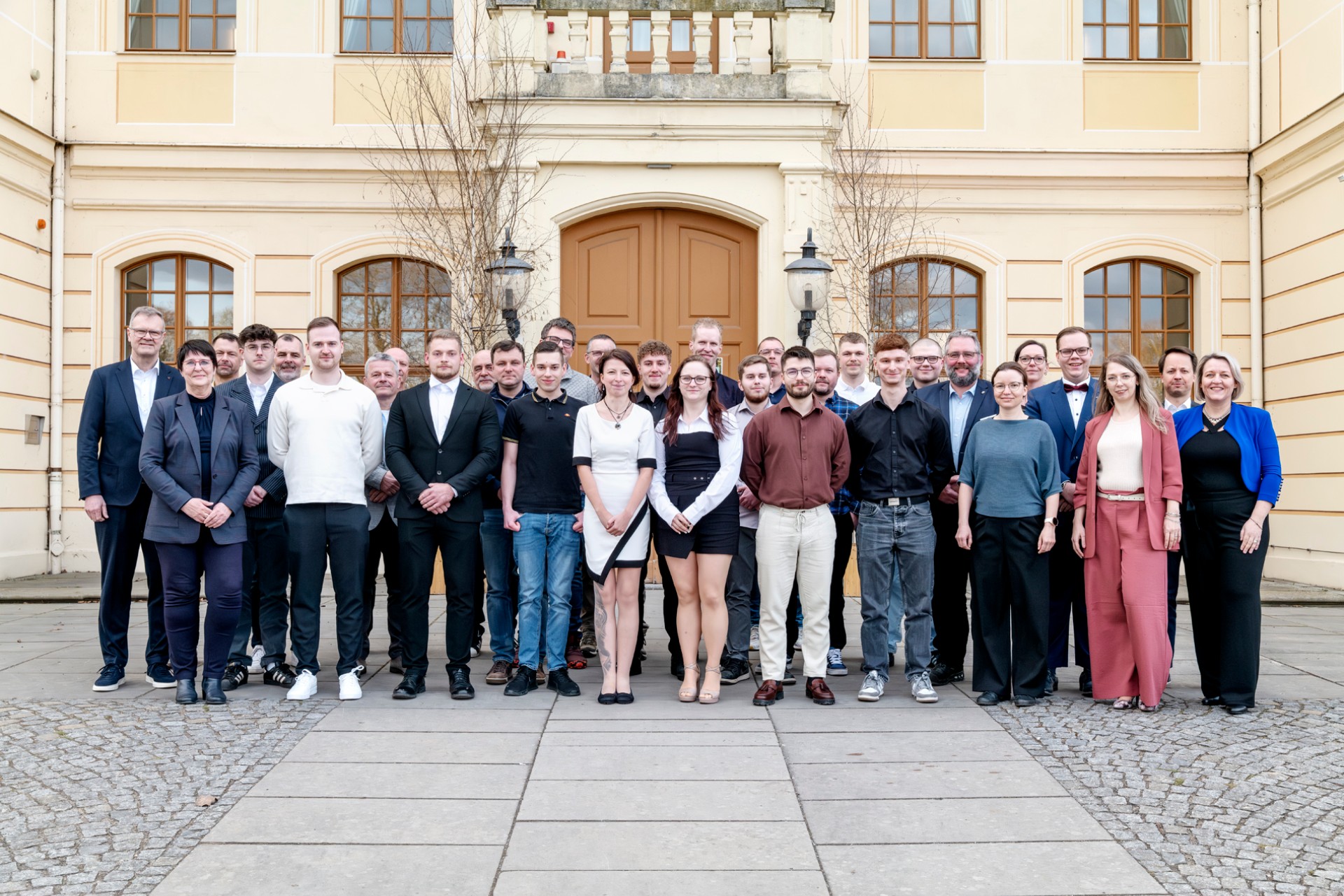 Neue Fachkr&auml;fte starten bei WACKER ins Berufsleben