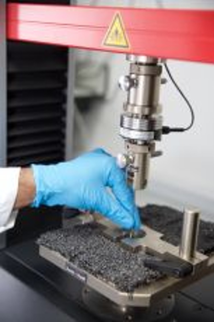 Polymer-Labor f&uuml;r Teppichr&uuml;ckenbeschichtungen