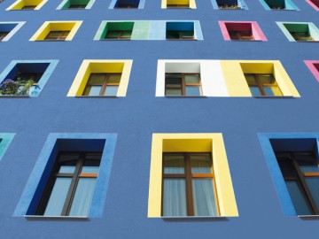 For exterior paints, WACKER offers solutions based on silicone chemistry, organic chemistry and the combination of both.
Exterior Paints
Our silicone-based masonry water repellents provide the most effective protection against moisture decay by forming an extremely stable, and thus highly durable, three-dimensional silicone resin network, which repels liquid water but is permeable to water vapor.
Our VAE co- and terpolymer dispersions are an attractive alternative to conventional acrylic and styrene acrylic systems for outdoor applications allowing to formulate paints that extend the longevity of houses by protecting the substrate.